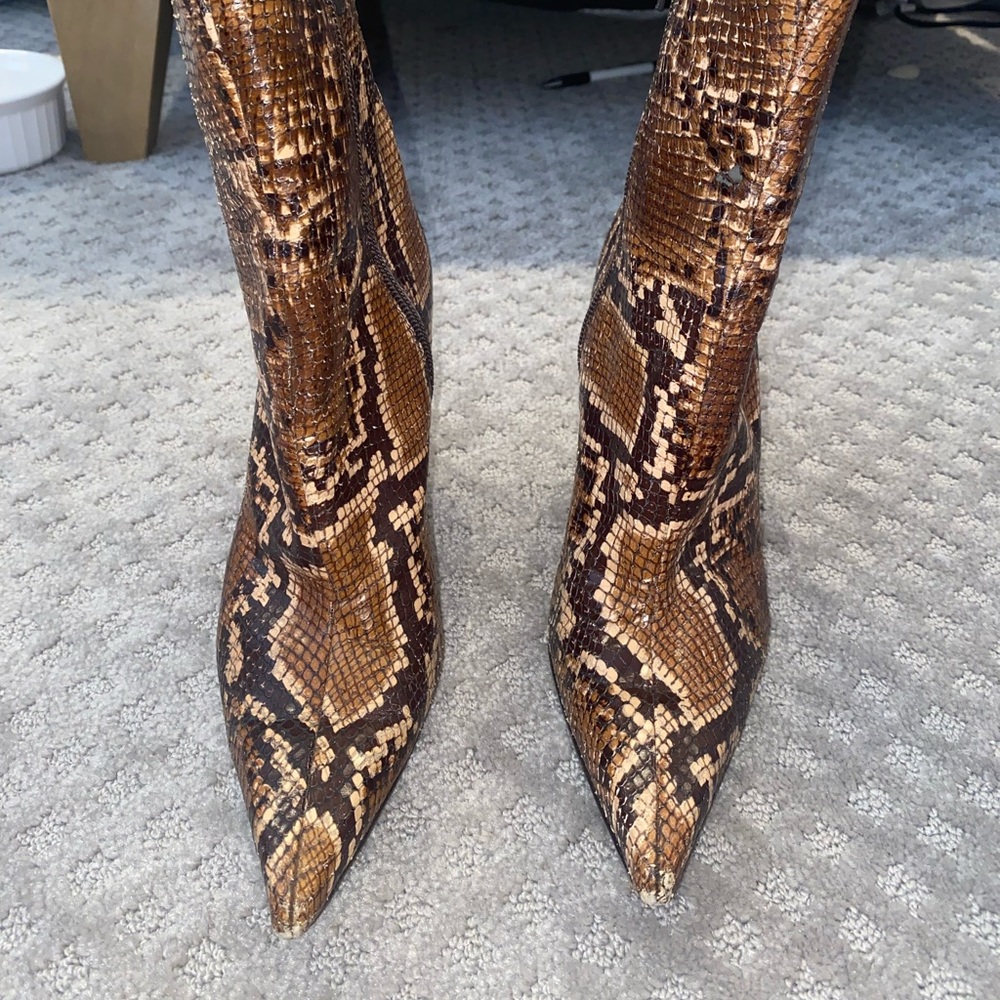 Stuart Weitzman ankle boots size 7 - Picture 5 of 8